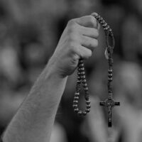 How do I pray the Holy Rosary?